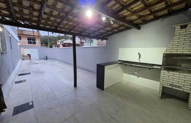 Imagem: A casa possui 2 Dormitórios, 2 Banheiros, 4 Vagas na garagem