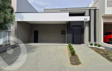 Imagem: A casa possui 3 Dormitórios, 4 Banheiros, 4 Vagas na garagem