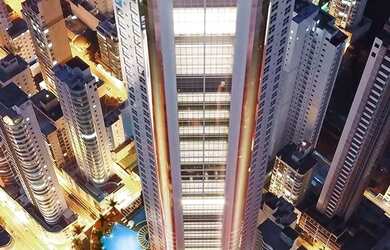 Imagem: O apartamento possui 3 Dormitórios, 5 Banheiros, 3 Vagas na