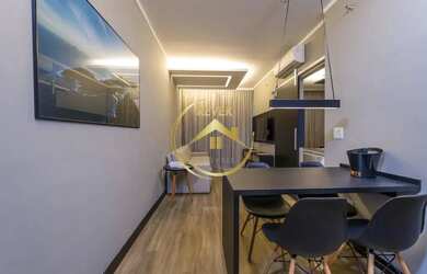 Imagem: O apartamento possui 1 Dormitório, 1 Banheiro, 1 Vaga na garagem