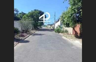 Imagem: O terreno possui 360m² de Área e está localizado em Santa