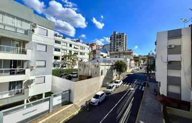 Imagem 11: Apartamento de 3 dormitórios com suíte e sacada no coração de Santa...