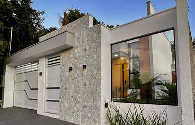 Imagem: A casa em condomínio possui 3 Dormitórios, 3 Banheiros, 2