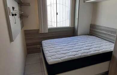 Imagem: A casa possui 2 Dormitórios, 2 Banheiros, 1 Vaga na garagem