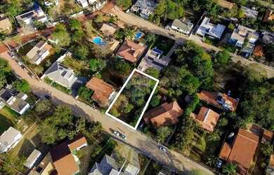 Imagem: O terreno possui 835m² de Área e está localizado em Setor