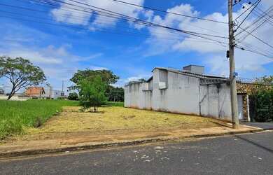 Imagem: O terreno possui 300m² de Área e está localizado em Granja