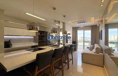 Imagem: O apartamento possui 3 Dormitórios, 2 Banheiros, 2 Vagas na