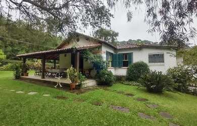 Imagem: Casa encantadora à venda com 4 quartos em Itaipava