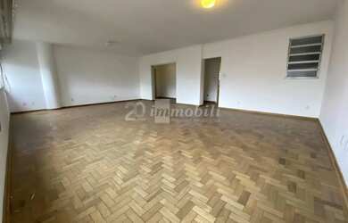 Imagem 3: Higienopolis-SP. Varanda, Guarda roupa, 235m² de Áreae2 Vagas na garagem