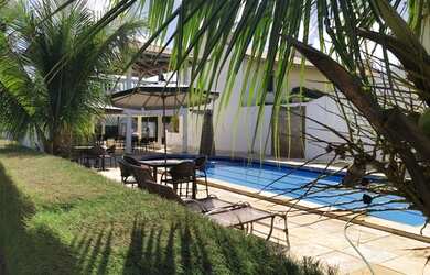 Imagem: A casa em condomínio possui 3 Dormitórios, 4 Banheiros, 2