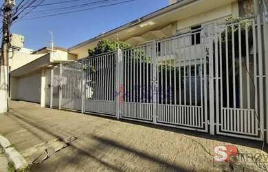 Imagem: A casa possui 5 Dormitórios, 1 Banheiro, 5 Vagas na garagem