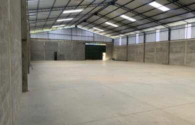 Imagem 2: Galpão comercial NOVO. Imóvel novo, 880m² de Áreae5 Vagas na garagem