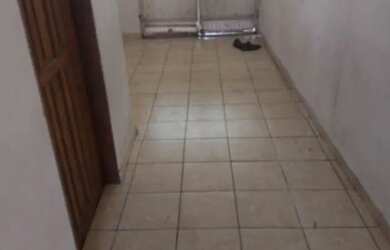 Imagem: A casa possui 2 Dormitórios, 1 Banheiro e está localizado