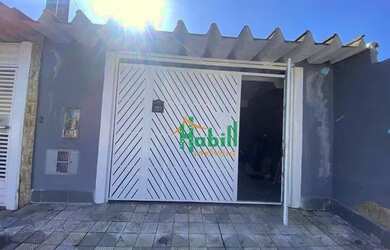 Imagem: A casa possui 2 Dormitórios, 2 Banheiros, 114m² de Área e