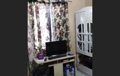 Imagem: Casa com 2 dormitórios à venda, 68 m² por R$ 180.000,00