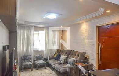 Imagem: A casa possui 3 Dormitórios, 3 Banheiros, 2 Vagas na garagem