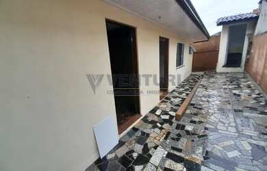 Imagem: A casa possui 2 Dormitórios, 1 Banheiro, 70m² de Área e Imóvel