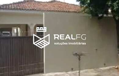 Imagem: A casa possui 4 Dormitórios, 1 Banheiro, 119m² de Área e