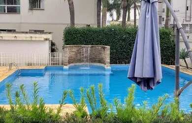 Imagem: O apartamento possui 3 Dormitórios, 1 Banheiro, 1 Vaga na garagem