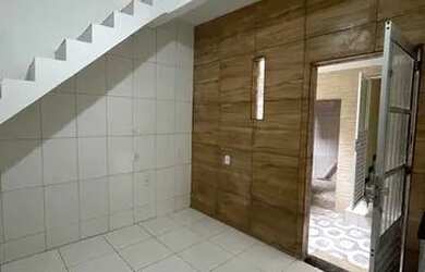 Imagem: A casa possui 3 Dormitórios, 2 Banheiros, 80m² de Área e