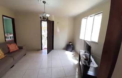 Imagem: A casa possui 3 Dormitórios, 4 Banheiros, 1 Vaga na garagem