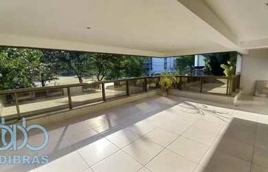 Imagem: O apartamento possui 3 Dormitórios, 1 Banheiro, 2 Vagas na