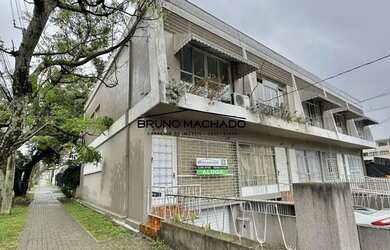 Imagem: A casa possui 2 Dormitórios, 3 Banheiros, 3 Vagas na garagem