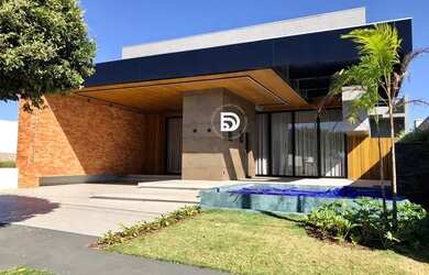 Imagem: A casa em condomínio possui 4 Dormitórios, 4 Banheiros, 2