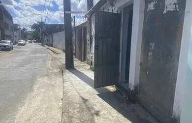 Imagem: A casa possui 1 Dormitório, 1 Banheiro e está localizado