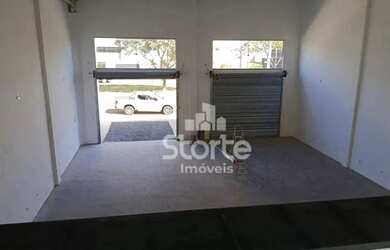 Imagem: O depósito possui 3 Vagas na garagem, 298m² de Área, Imóvel