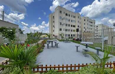 Imagem: O apartamento possui 2 Dormitórios, 1 Banheiro, 1 Vaga na garagem