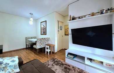 Imagem: O apartamento possui 2 Dormitórios, 1 Banheiro, 1 Vaga na garagem