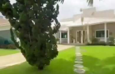 Imagem 2: Imóvel para venda tem 550 metros quadrados com 4 quartos em Boa Vista - Vitória da Conquis