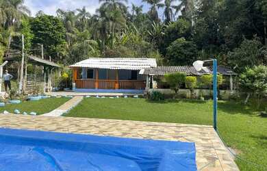 Imagem: A chácara possui 1.500m² de Área e está localizado em Juquitiba