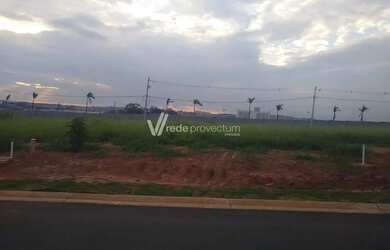 Imagem: O terreno possui 200m² de Área e está localizado em Parque