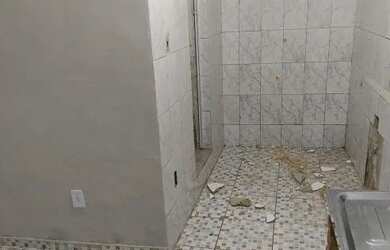 Imagem 7: ALUGA-SE UMA CASA. 1 Vaga na garageme1 Dormitório