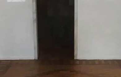 Imagem: O depósito possui 2 Vagas na garagem e 140m² de Área e está