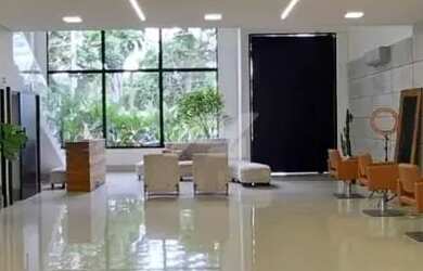 Imagem: O depósito possui 3 Vagas na garagem, 336m² de Área e está