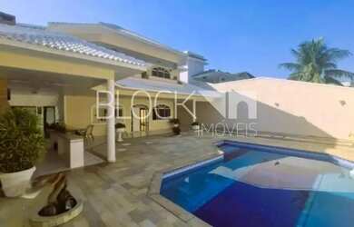 Imagem: A casa em condomínio possui 3 Dormitórios, 5 Banheiros, 5