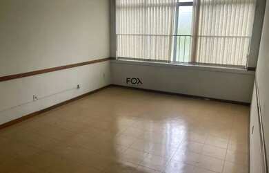 Imagem: O depósito possui 223m² de Área e está localizado em Lourdes