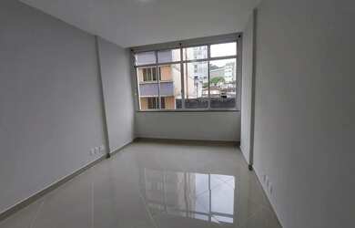 Imagem: O apartamento possui 1 Dormitório, 1 Banheiro, 30m² de Área