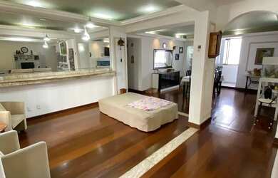 Imagem: O apartamento possui 4 Dormitórios, 3 Banheiros, 3 Vagas na