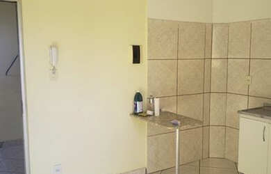 Imagem: A kitnet possui 1 Dormitório, 1 Banheiro e está localizado