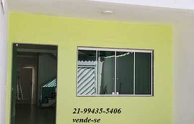 Imagem: A casa possui 2 Dormitórios, 3 Banheiros, 1 Vaga na garagem