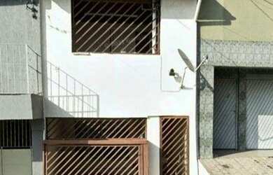 Imagem: A casa possui 2 Dormitórios, 2 Banheiros, 80m² de Área e