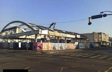 Imagem: O depósito possui 1.600m² de Área e está localizado em