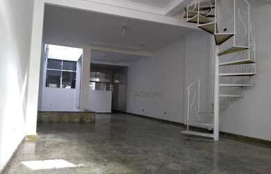 Imagem: A casa possui 3 Dormitórios, 4 Banheiros e 175m² de Área