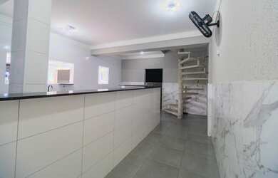 Imagem 9: Sobrado Novo - 5 suites, 7 banheiros 7 vagas, piscina aquecida, todo em...