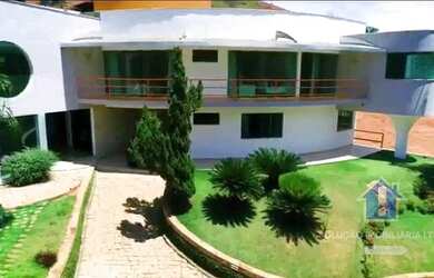 Imagem: A casa possui 1 Dormitório, 1 Banheiro, 3 Vagas na garagem