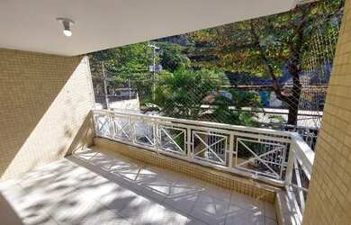 Imagem: O apartamento possui 2 Dormitórios, 1 Banheiro, 2 Vagas na